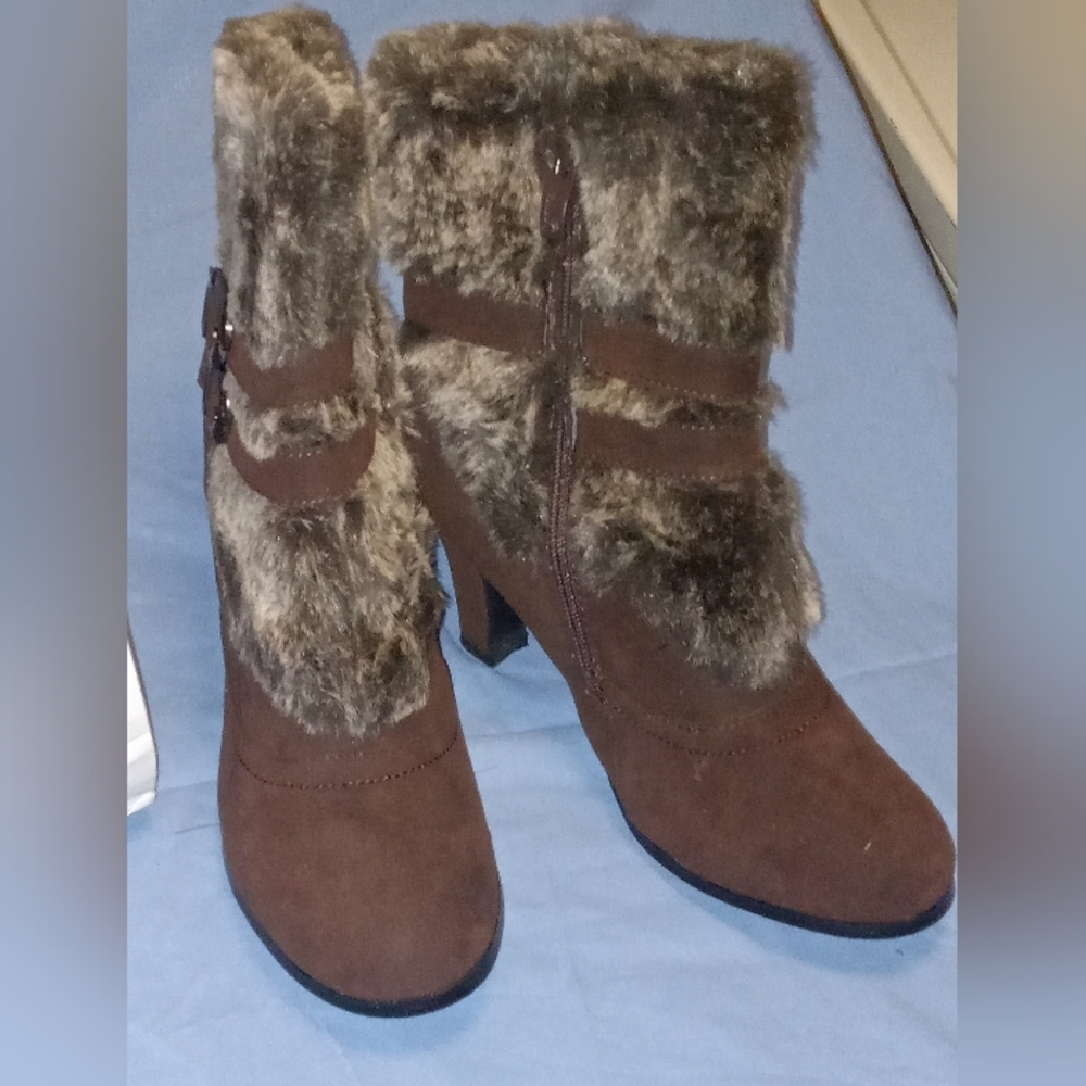 Anna brown suede size 10 high heel boots